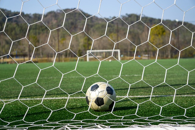 在攻防两端 在攻防两端